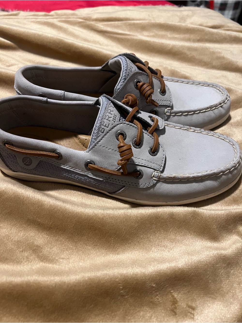 Sperry Women’s Light Gray Leather Boat Shoes with Tan Laces